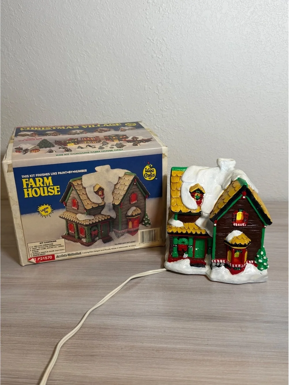 Vintage Painted Christmas Village Lighted Ceramic Farmhouse Wee Crafts